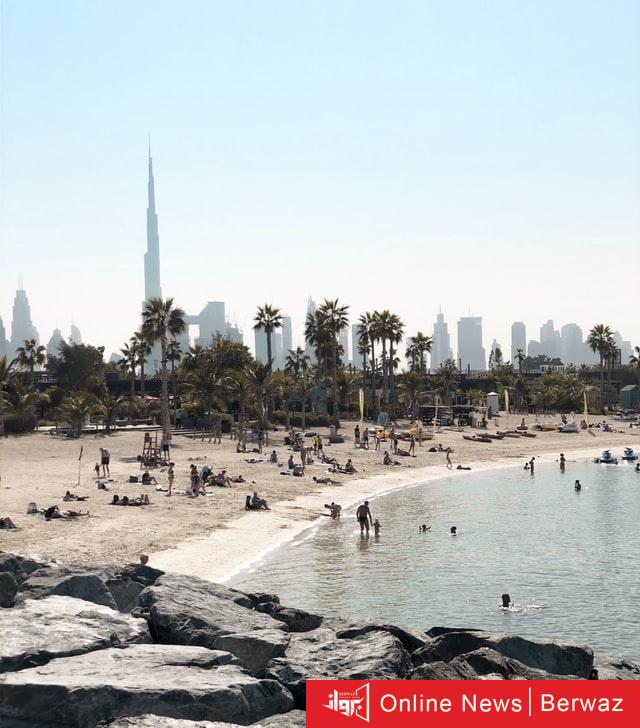 أحدث حي على شاطئ البحر في دبي ، يقدم مطاعم عصرية ورياضات مائية وحدائق ترفيهية
