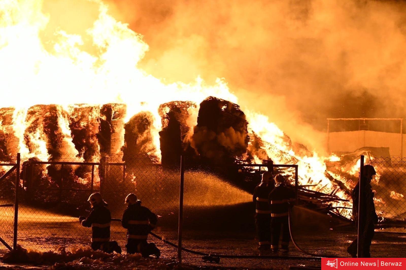 اخماد حريق ميناء عبدالله في الكويت اليوم