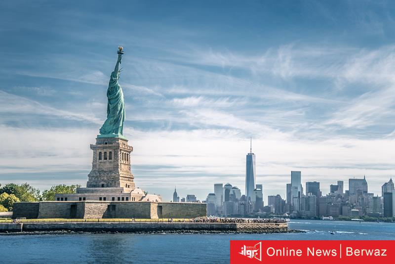 التفاحة الكبيرة