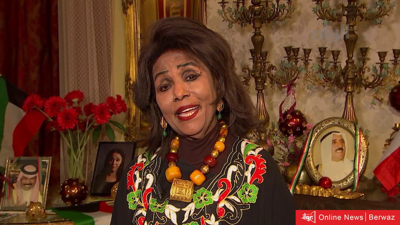 الإعلامية منى