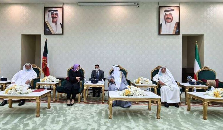 العجيل خلال استقباله السفيرة كويتاك