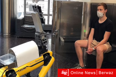 روبوت كوبى يعمل على ضخ جرعة التطعيم