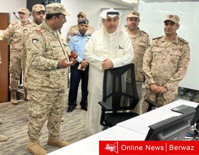 وزير الدفاع يزور لسلاح الإشارة ومركز عمليات القوة البرية