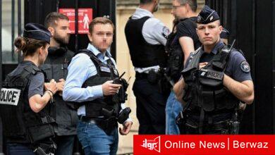 أمام السفارة القطرية في باريس