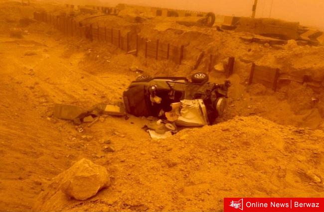 سقوط مركبة في حفرة بجانب تقاطع طريق الملك فهد