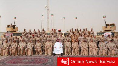 وزير الدفاع اثناء زيارته إلى قوة واجب مبارك