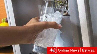 هل شرب الماء البارد في الصيف له آثار صحية سلبية؟