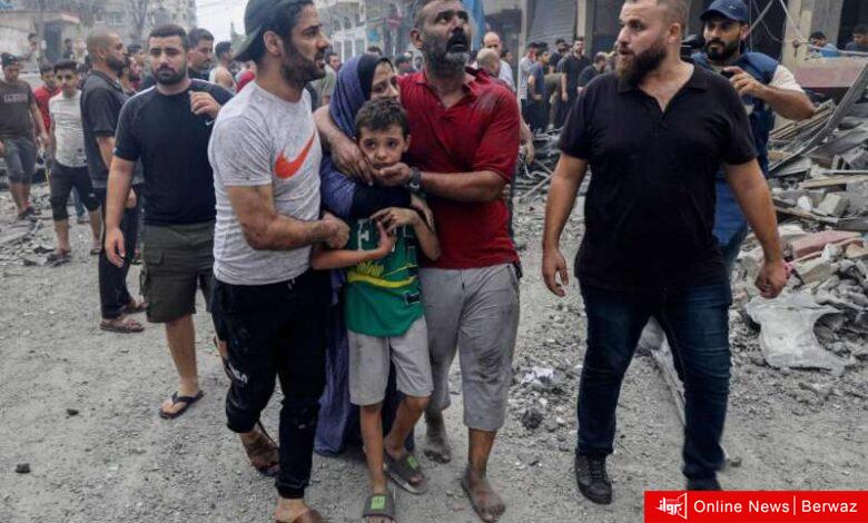 طفلا فلسطينيا