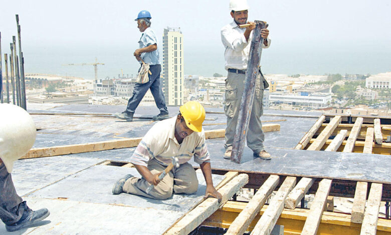 حظر العمل أثناء الظهيرة في الكويت