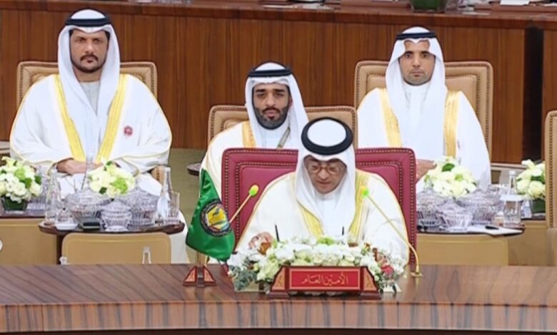 بيان قمة الخليج الختامي يؤكد وحدة الأمن ورفض استخدام القوة